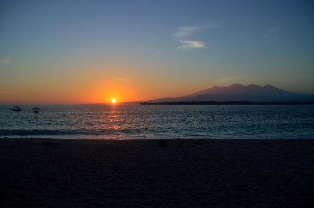 ホテル Gazebo Meno ギリ島 エクステリア 写真